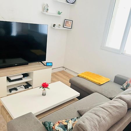 Charmant Appartement Americain Saint-Denis  Bagian luar foto
